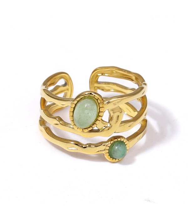 Anillo dorado con piedras