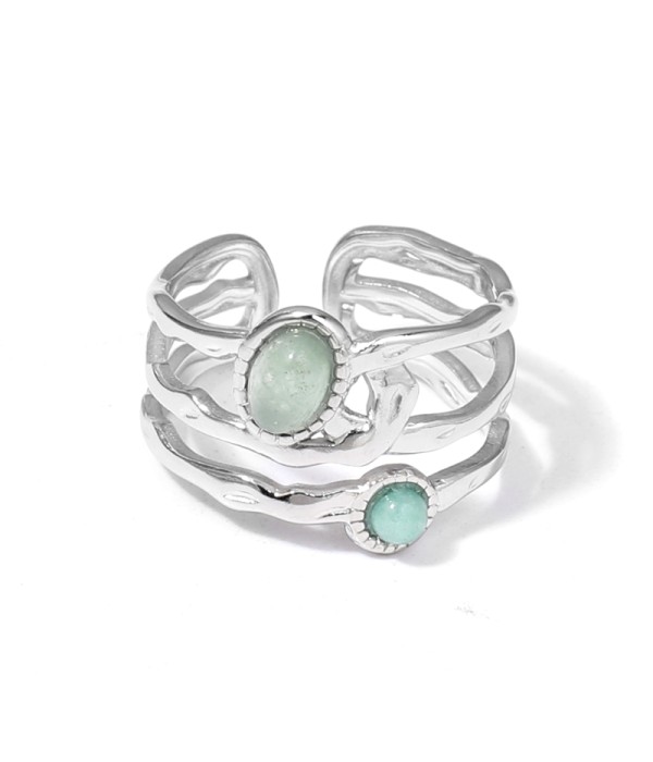 Anillo plateado con piedras