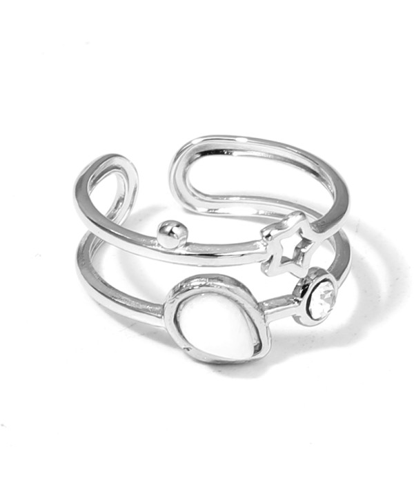 Anillo plateado con piedras