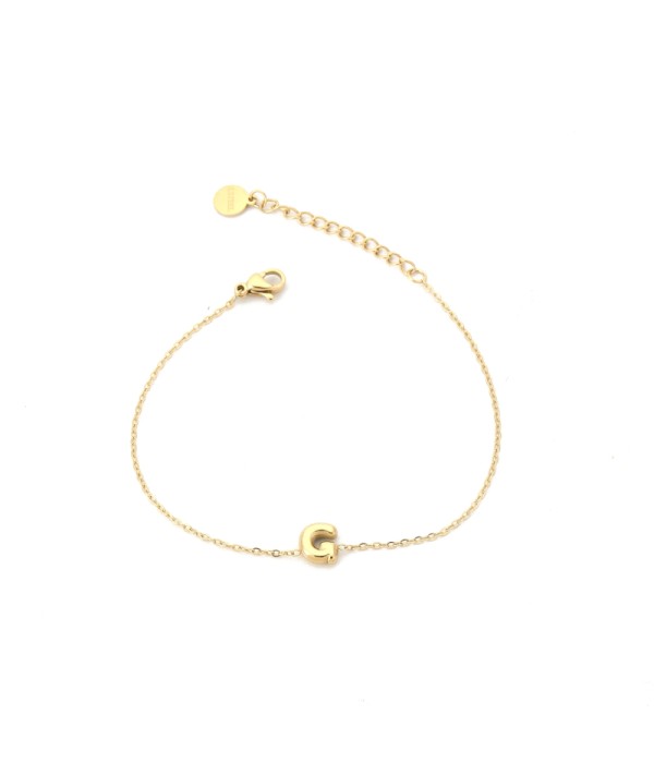 Pulsera dorada con colgante de letra G