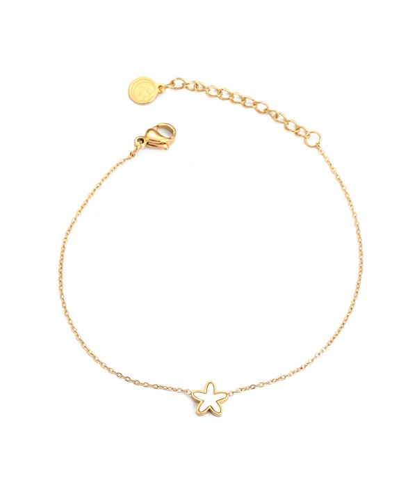 Pulsera dorada con flor de nácar