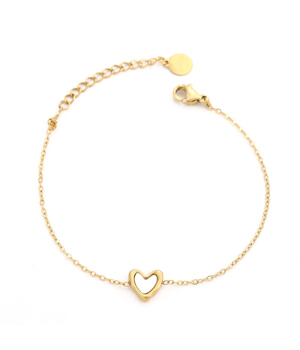 Pulsera dorada con corazón