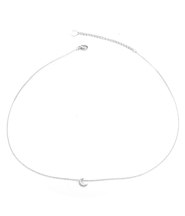 Collar plateado con luna de nácar