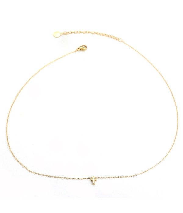 Collar dorado con cruz de nácar