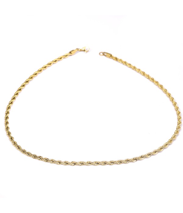 Collar dorado de cadena simple trenzada
