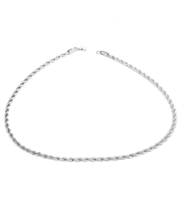 Collar plateado de cadena simple trenzada