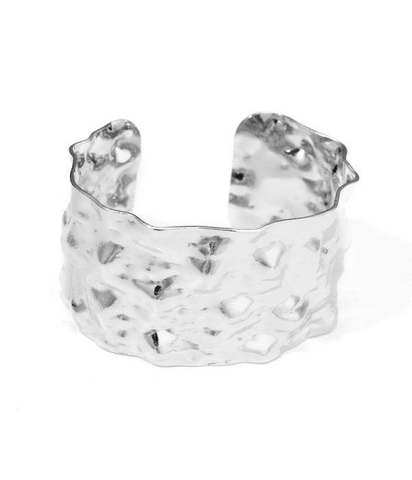 Brazalete plateada martillada