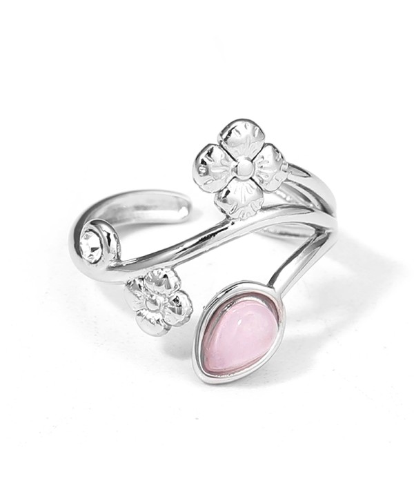 Anillo plateado con piedras