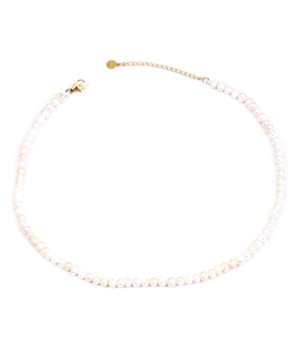 Collar clásico de perlas naturales medianas