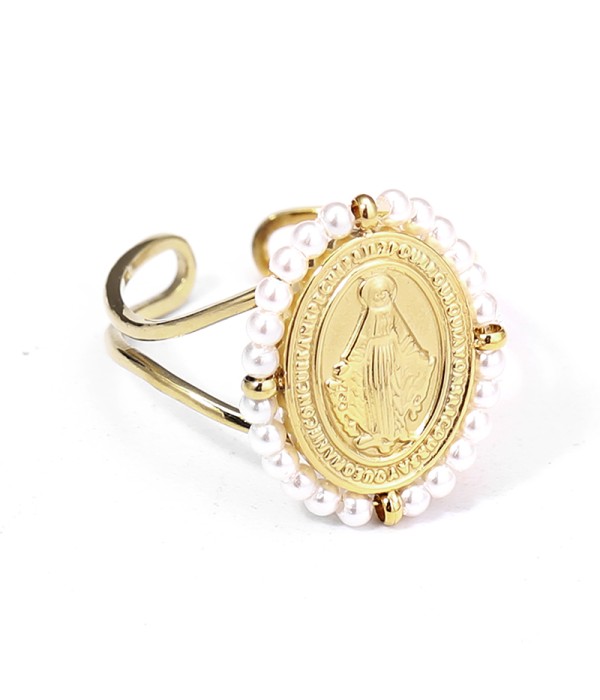 Anillo dorado con imagen de Cristo
