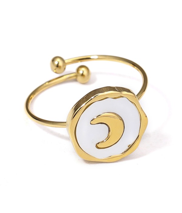 Anillo dorado de nácar con luna