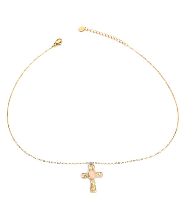 Collar dorado con colgante de cruz con piedra