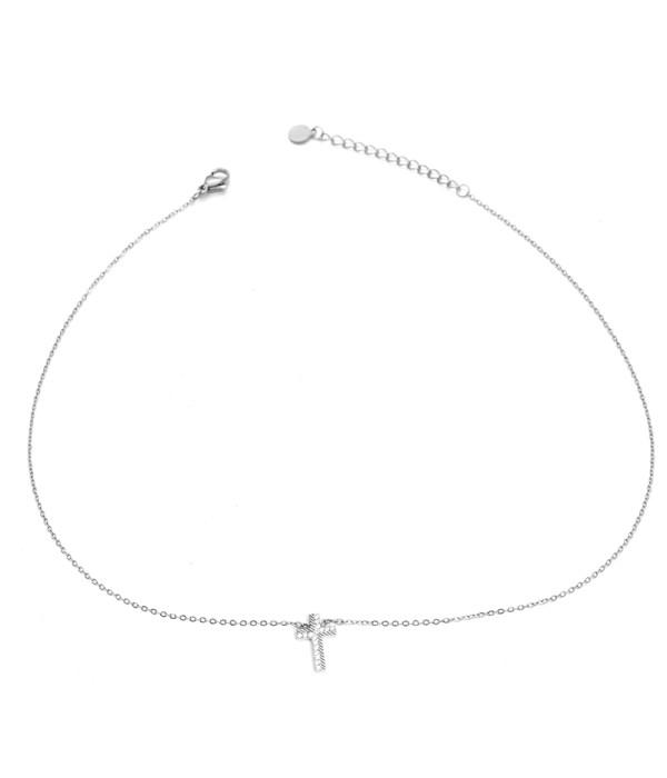 Collar plateado con cruz de circonitas