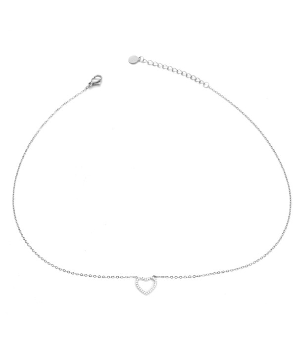 Collar plateado con colgante de corazón