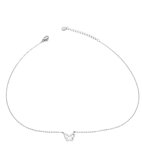 Collar plateado con colgante de mariposa