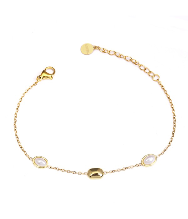 Pulsera dorada con perlas ovaladas y detalle central pulido