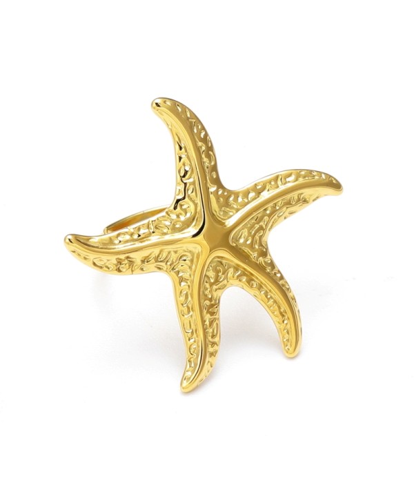 Anillo dorado de estrella de mar martillado