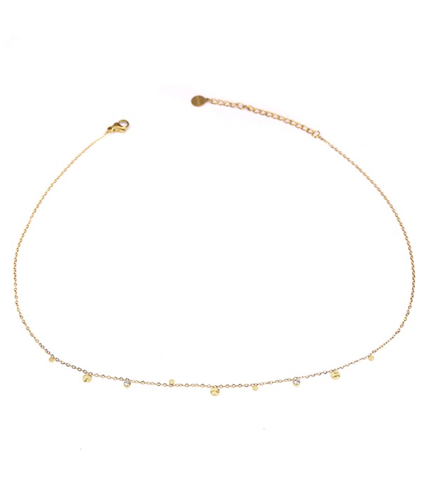 Collar dorado con pequeños colgantes circulares