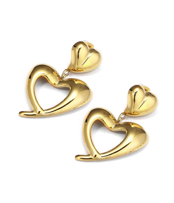 Pendientes dorados con corazones entrelazados
