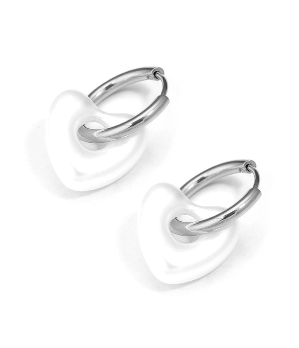 Pendientes de aros con colgante de corazón perlada