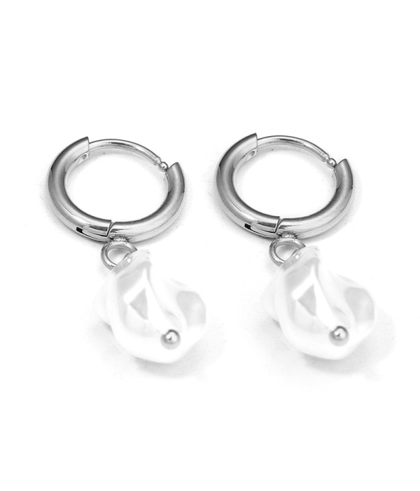 Pendientes de aros con colgante en forma de flor de perla