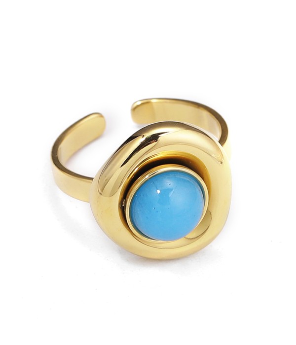 Anillo dorado con piedra redonda