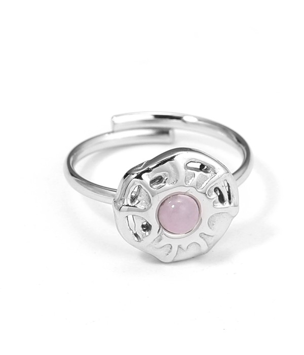 Anillo plateado con símbolo solar