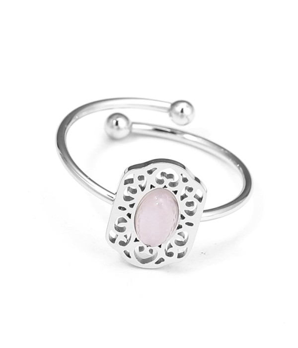 Anillo plateado calado con piedra ovalada