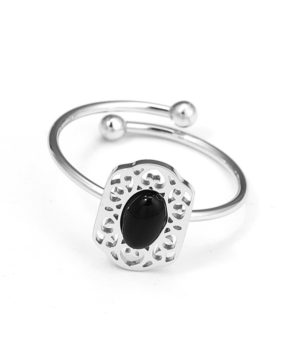 Anillo plateado calado con piedra ovalada