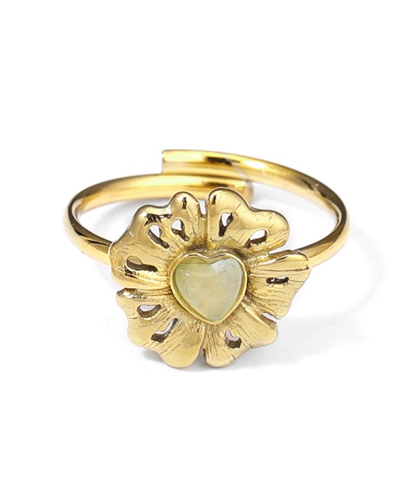 Anillo plateado de flor con corazón