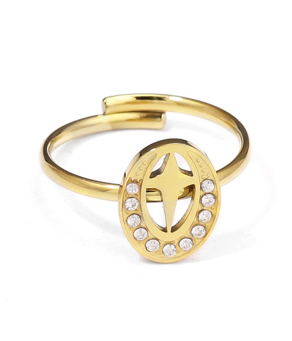 Anillo ovalado con cruz calada y circonitas