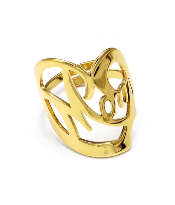 Anillo dorado de corazón con "Mom"