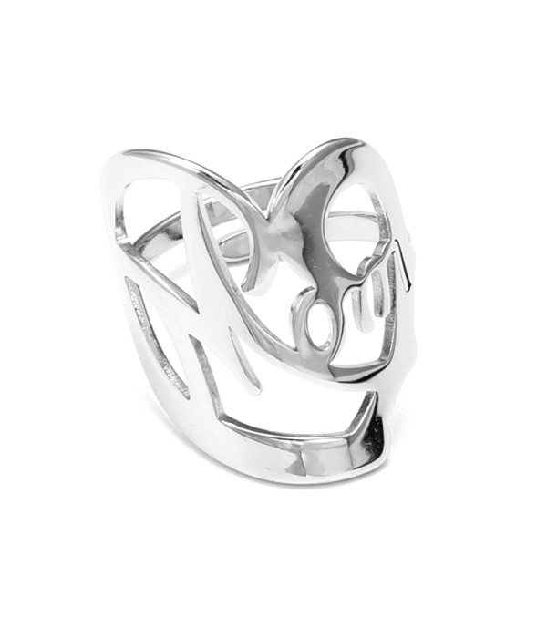 Anillo plateado de corazón con "Mom"