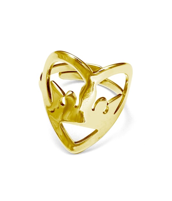 Anillo dorado de corazón con corona