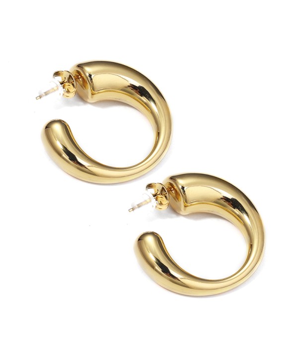 Pendientes de aro grueso dorado con forma curva abierta