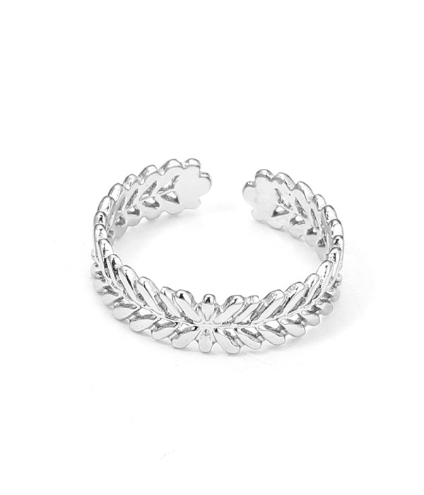 Anillo abierto plateado con diseño de hojas