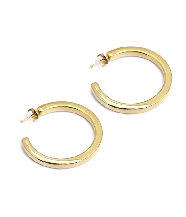 Pendientes de aro dorados minimalistas