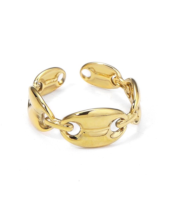 Anillo dorado tipo cadena eslabonada