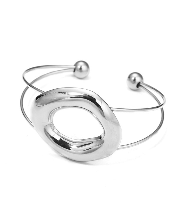 Brazalete plateado abierta con diseño escultural