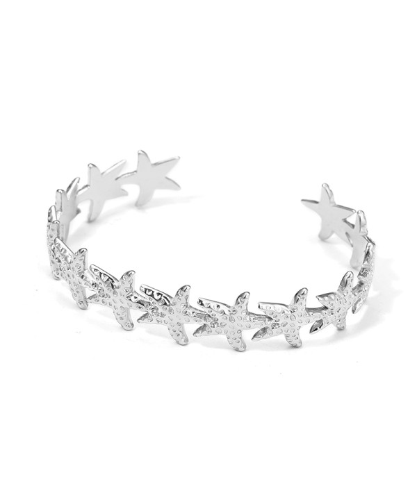Pulsera rígida plateada con estrellas de mar