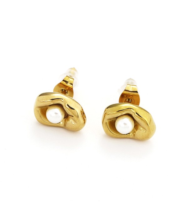 Pendientes dorados orgánicos con perla