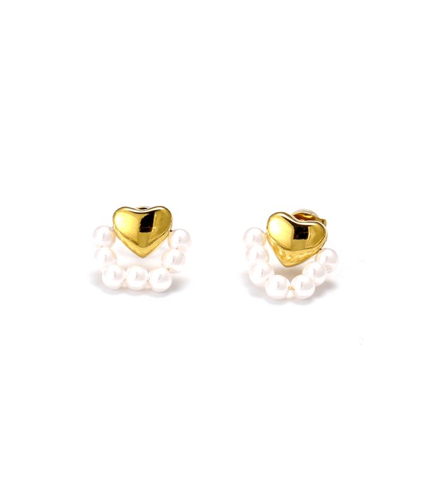 Pendientes de corazón dorado con perlas