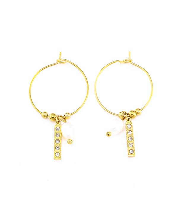Pendientes de aros dorados con colgantes de perla y circonitas