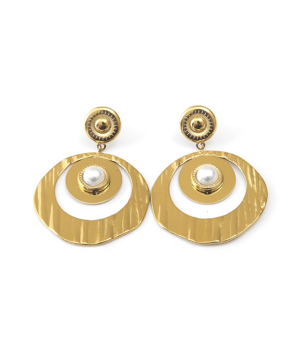 Pendientes dorados geométricos con perla central