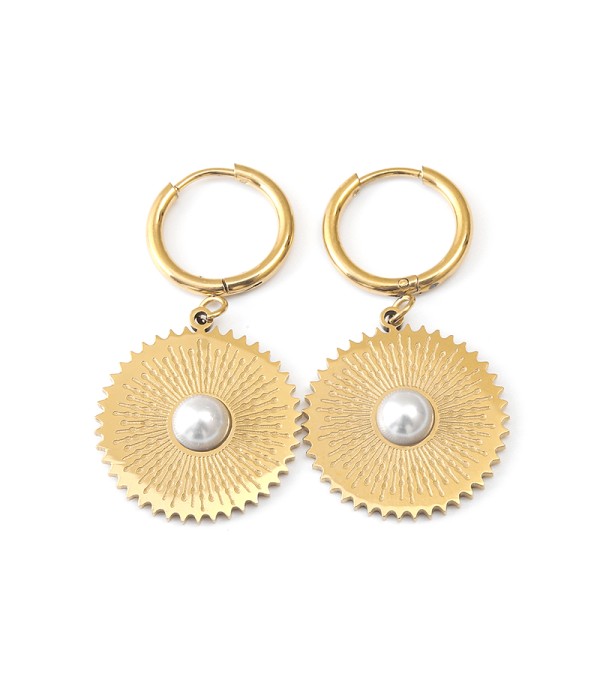 Pendientes de aro dorado con colgante solar y perla