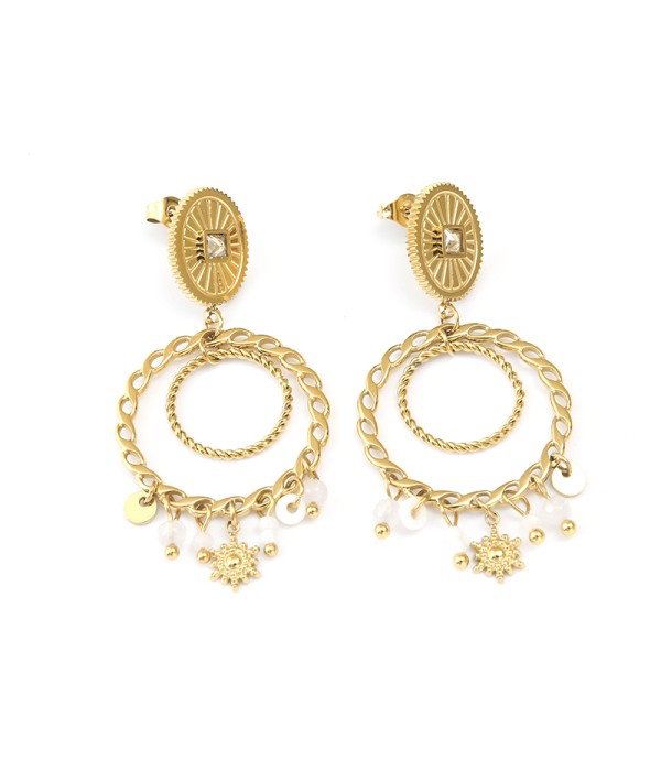 Pendientes dorados con doble aro y colgantes perlados