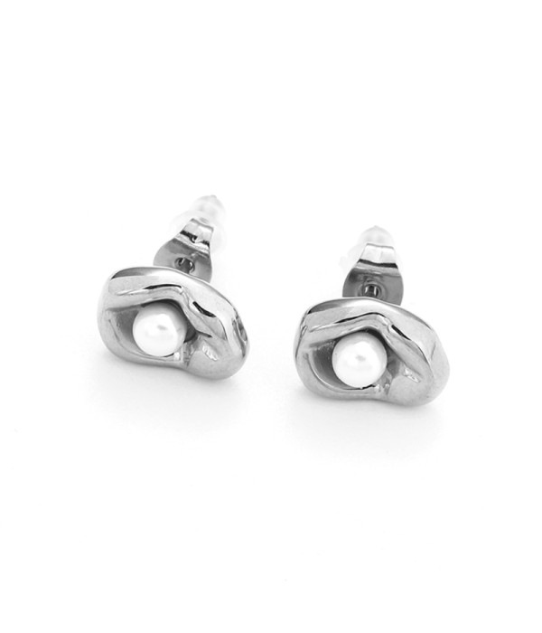 Pendientes plateados orgánicos con perla