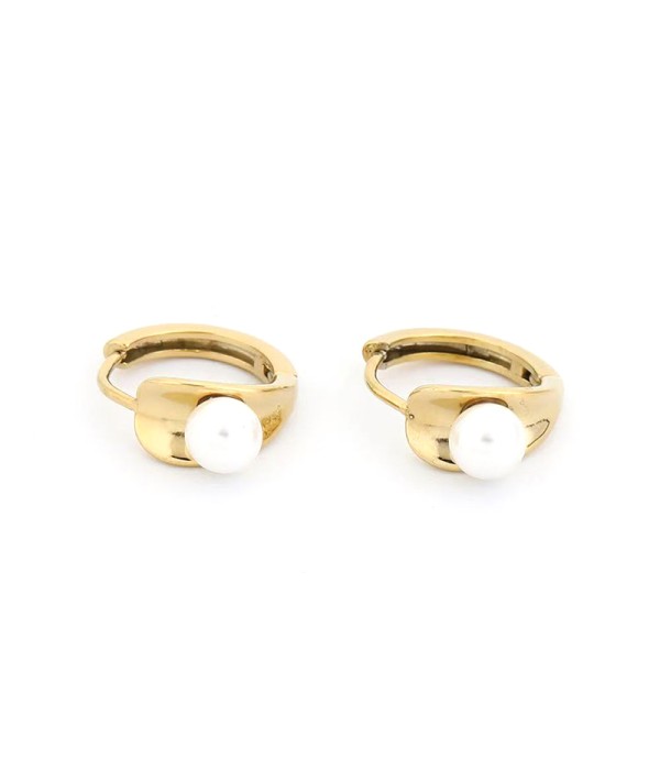 Pendientes de aro dorados con perla clásica