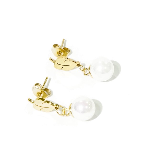 Pendientes hoja dorada con perla colgante