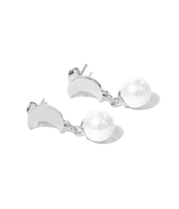 Pendientes de media luna plateada con perla